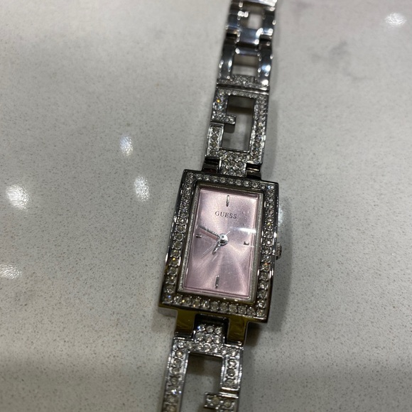 Guess watch - Picture 3 of 3